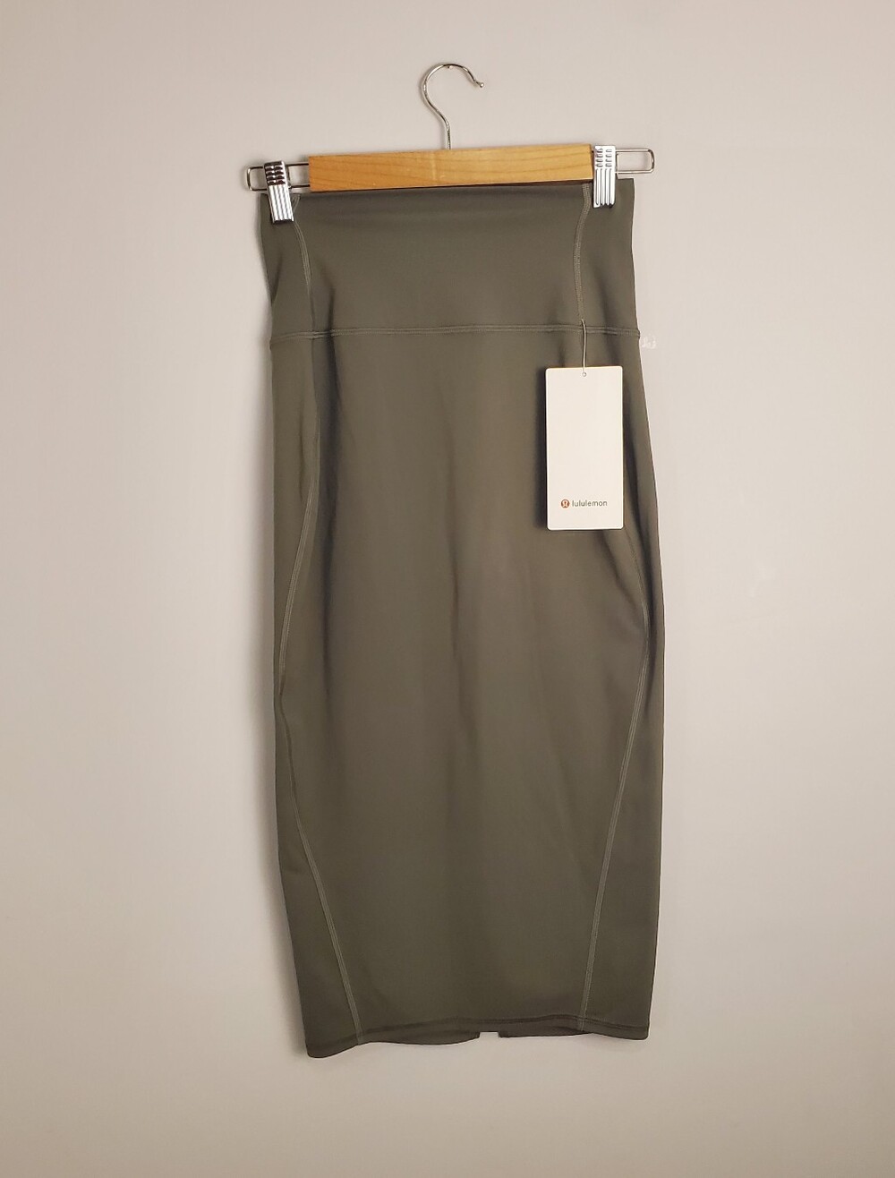 Lululemon Nulu Slim-Fit High-Rise Skirt Army Green Size 4 NWT